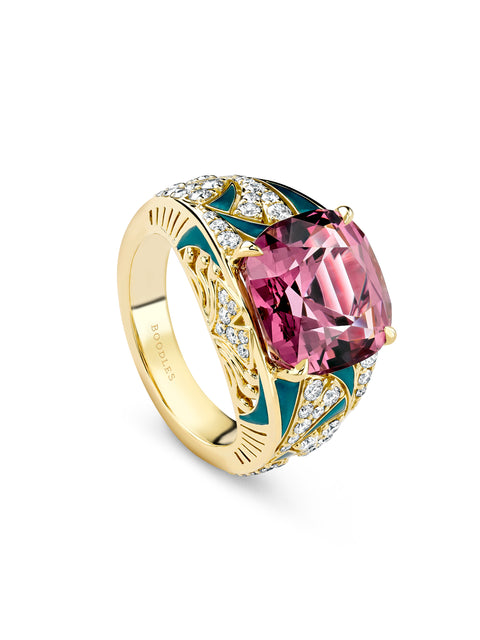 A Family Journey Prague Garnet Yellow Gold Ring