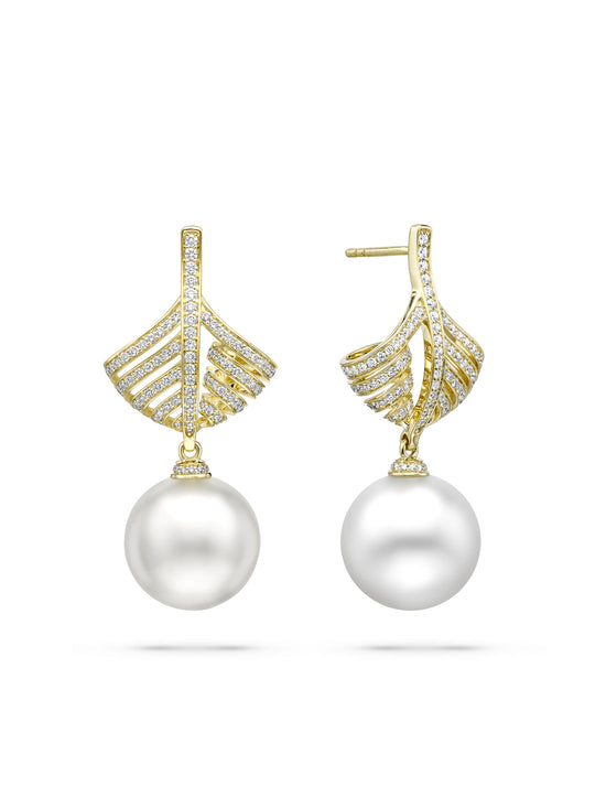 A Family Journey Copenhagen Pearl Yellow Gold Earrings