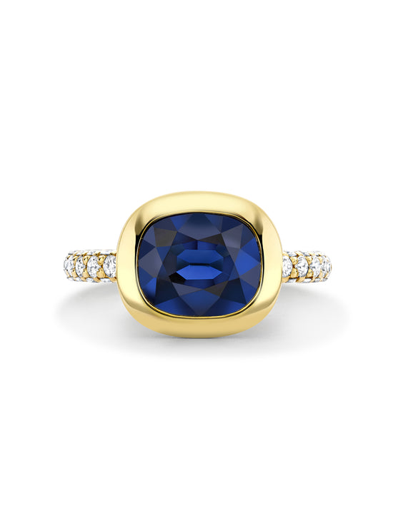 Florentine Cushion Sapphire Yellow Gold Ring