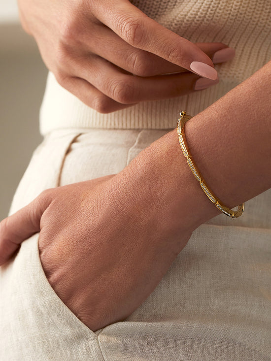 Jazz Yellow Gold Diamond Bangle