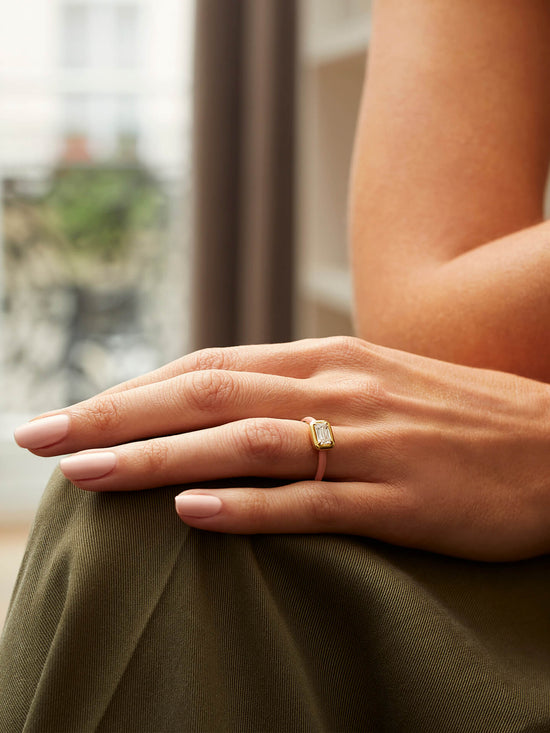 Florentine Ashoka Pink Enamel Yellow Gold Ring